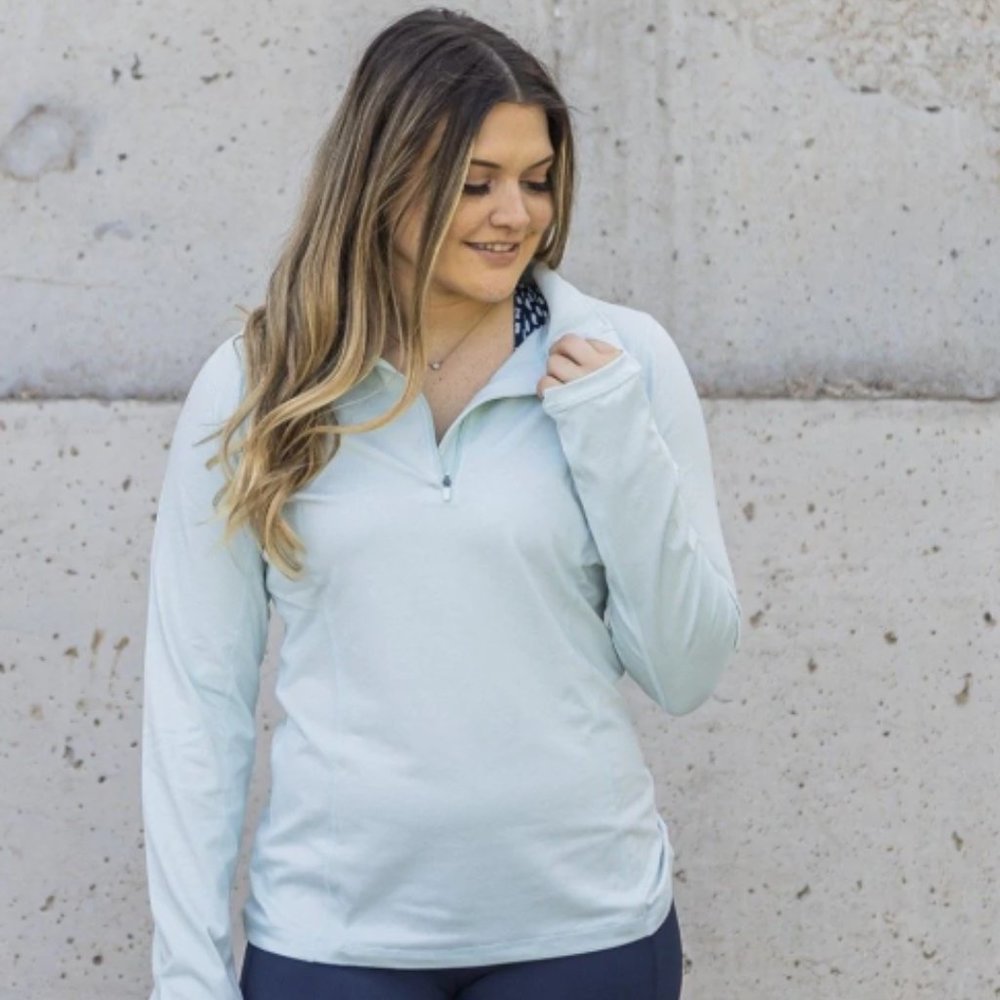 Senita Dynamic Quarter Zip Pullover in Powder Blue (Large)